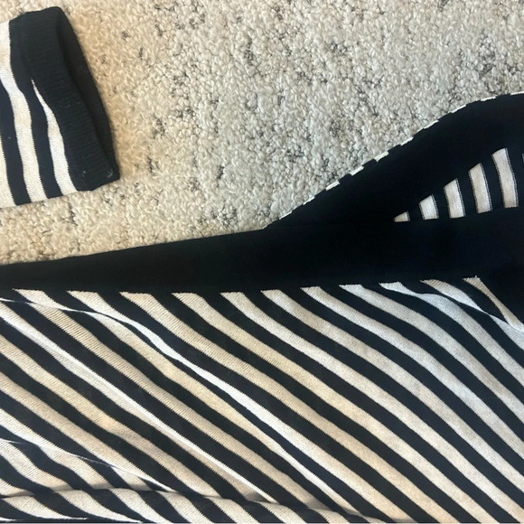 CAbi long open  cardigan Sz.S fits larger measurements Inc. excellent condition - Picture 8 of 12